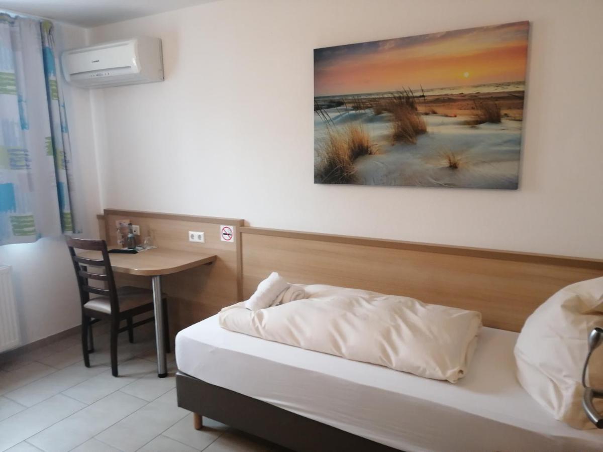 Hotel-Restaurant Zum Baeumle Süßen Екстериор снимка