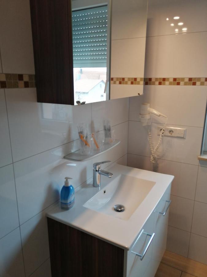 Hotel-Restaurant Zum Baeumle Süßen Екстериор снимка