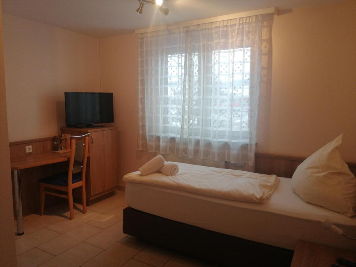 Hotel-Restaurant Zum Baeumle Süßen Екстериор снимка