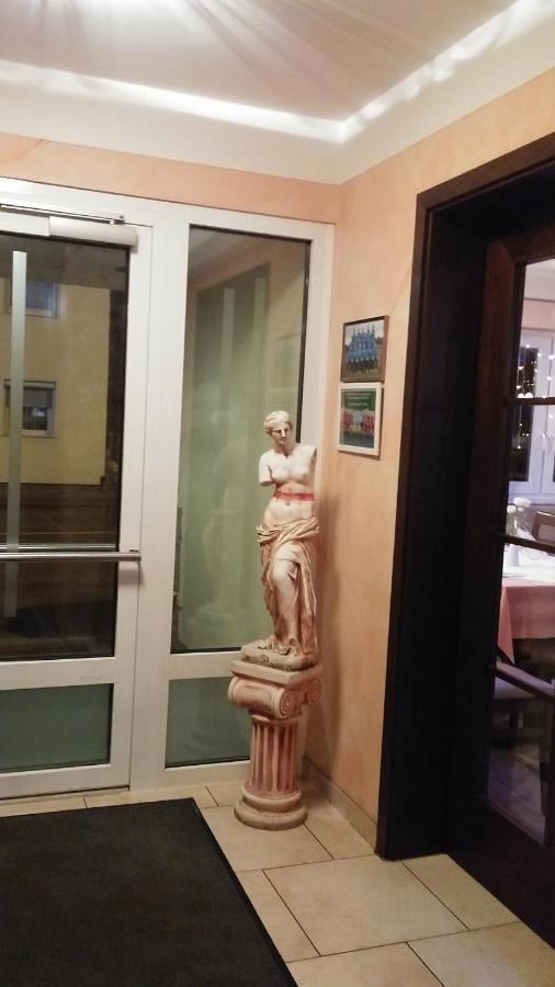 Hotel-Restaurant Zum Baeumle Süßen Екстериор снимка